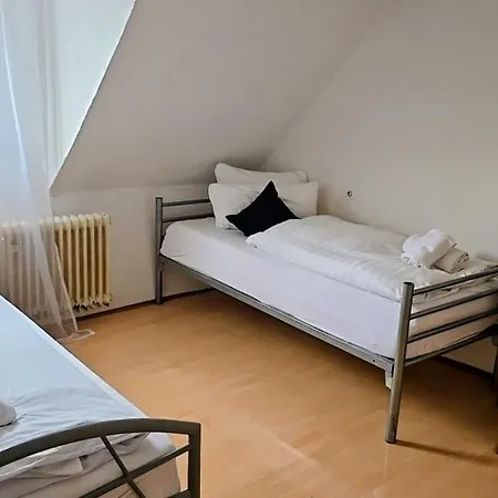 Bew Haus Mit 7 Schlafzimmern In 招待所 *